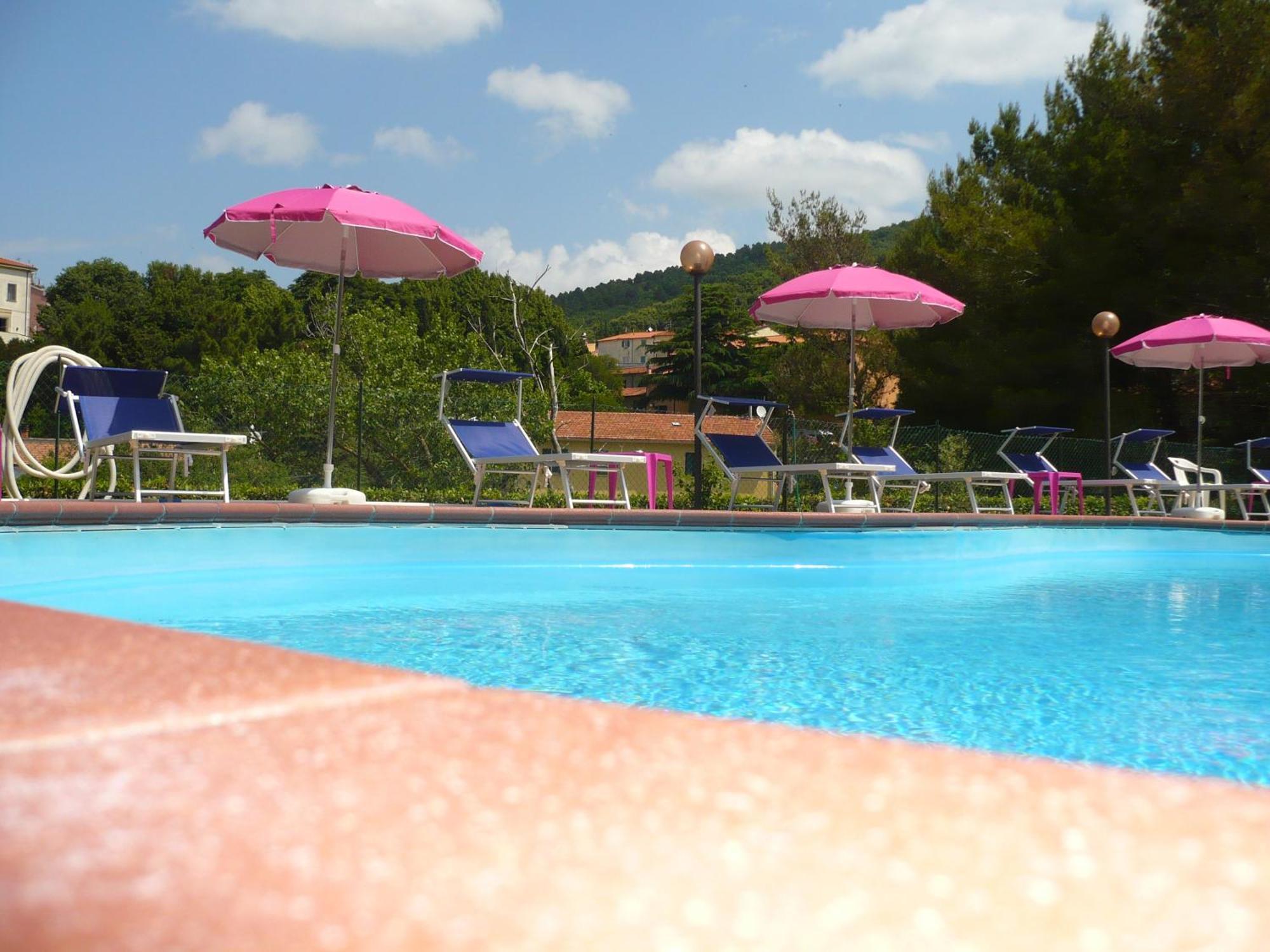 Hotel Il Poggetto คาสเตลลินา มาริตติมา ภายนอก รูปภาพ