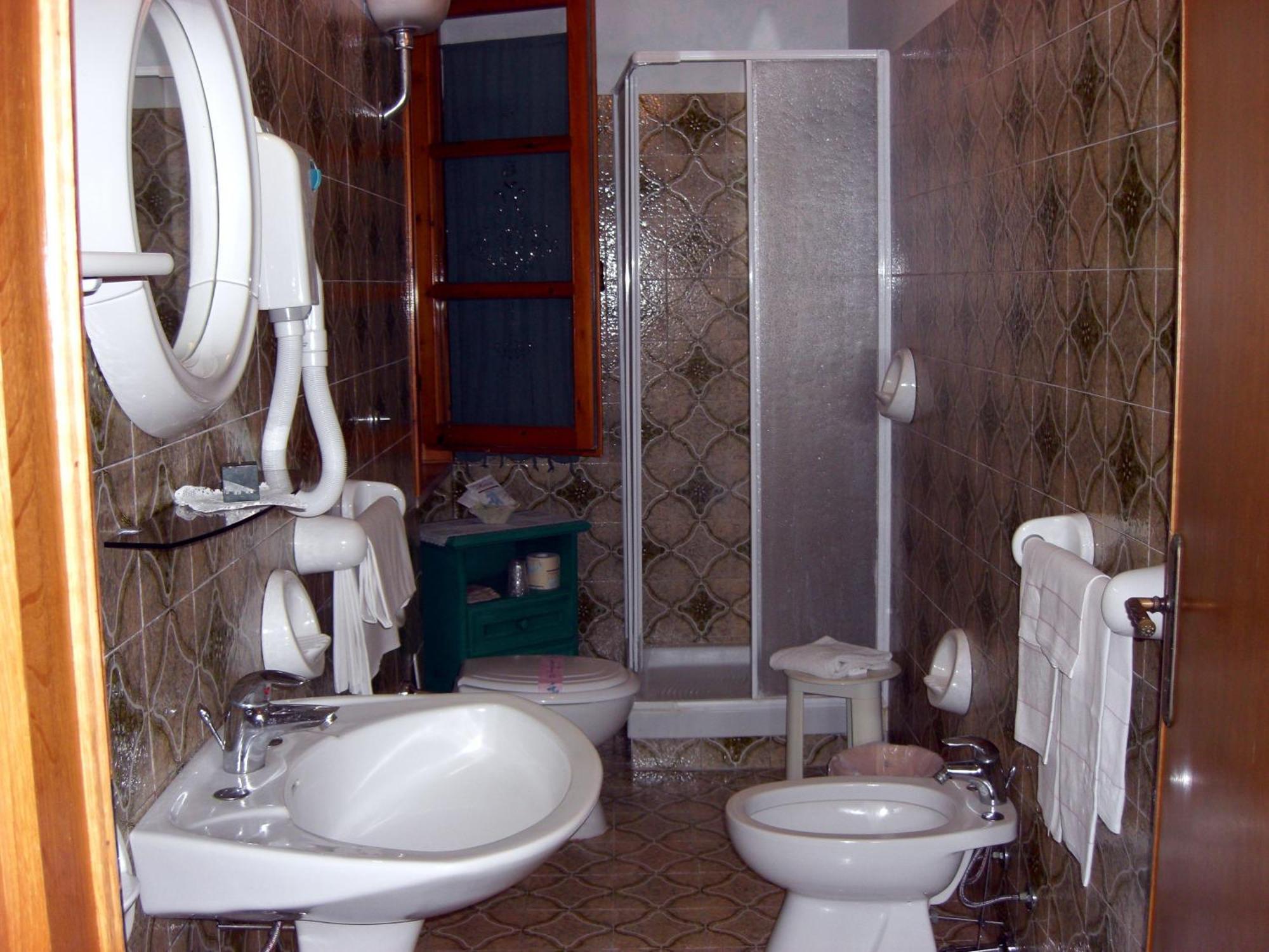 Hotel Il Poggetto คาสเตลลินา มาริตติมา ภายนอก รูปภาพ