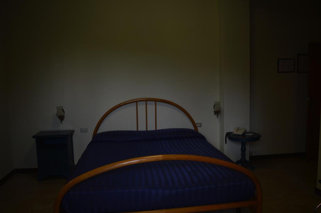 Hotel Il Poggetto คาสเตลลินา มาริตติมา ภายนอก รูปภาพ