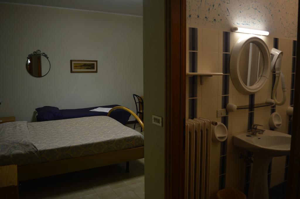 Hotel Il Poggetto คาสเตลลินา มาริตติมา ภายนอก รูปภาพ
